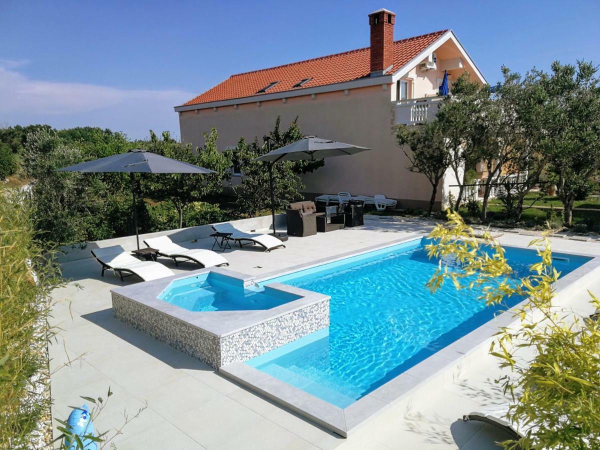 Villa Flora Maris Apartments Privlaka  Eksteriør billede